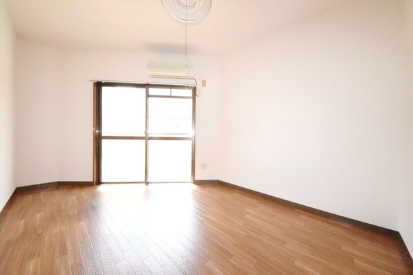 春日ビルの物件内観写真